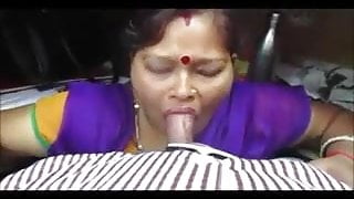 Indian Maid blow job at office